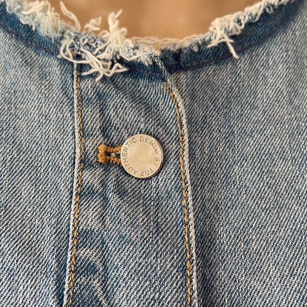 ZARA | Collarless distressed denim jacket - Picture 7 of 13